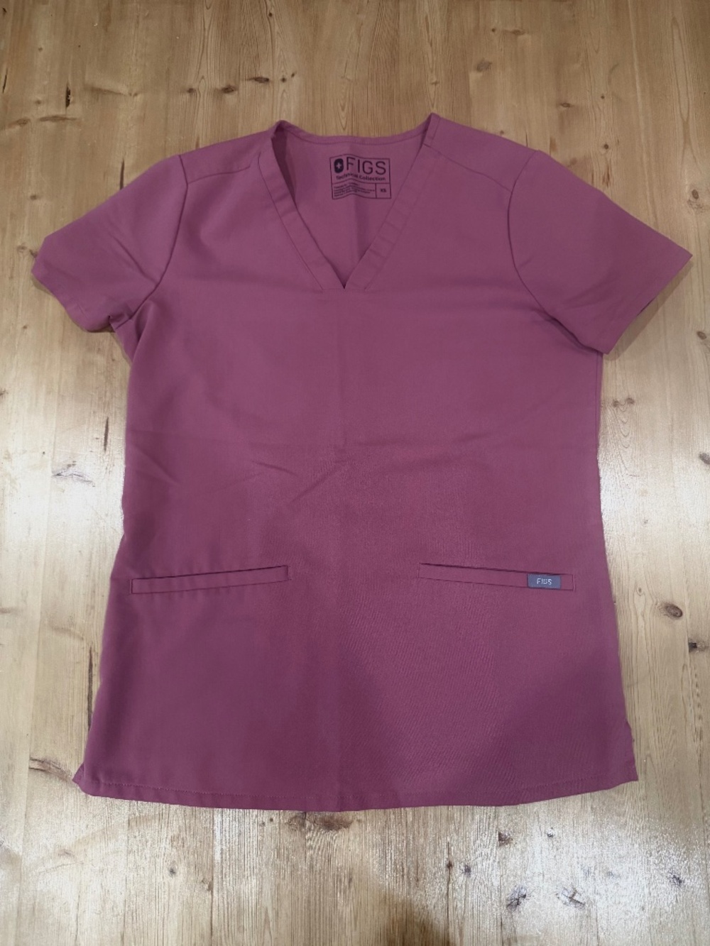 Figs XS Women’s V-Neck Medical Scrub Top - Quartz
